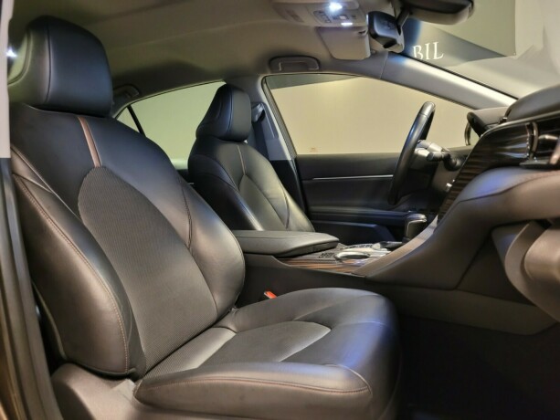 toyota-camry-elektrisitetbensin-2019-big-11