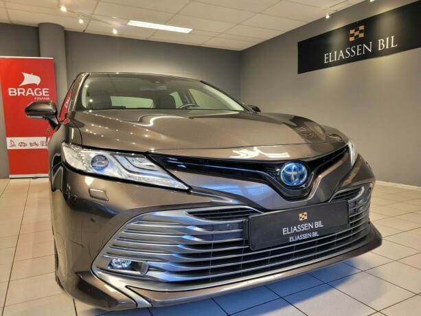 toyota-camry-elektrisitetbensin-2019-big-8