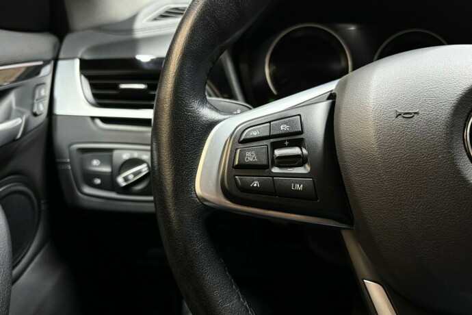 bmw-x1-elektrisitetbensin-2021-big-16