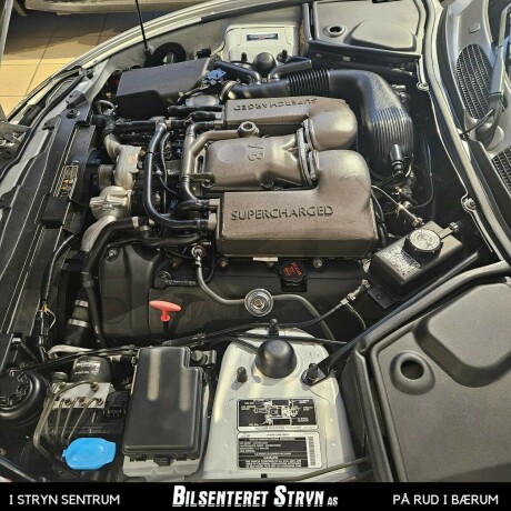 jaguar-xk-bensin-2003-big-21