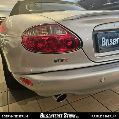 jaguar-xk-bensin-2003-big-7