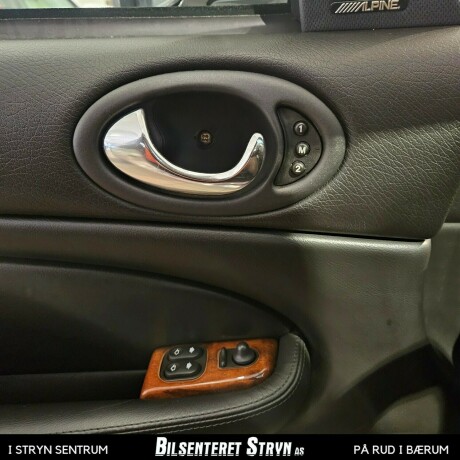 jaguar-xk-bensin-2003-big-13