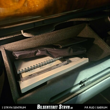 jaguar-xk-bensin-2003-big-15