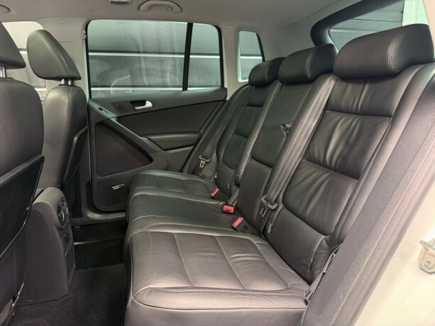 volkswagen-tiguan-diesel-2011-big-17