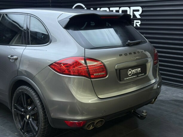 porsche-cayenne-diesel-2010-big-5