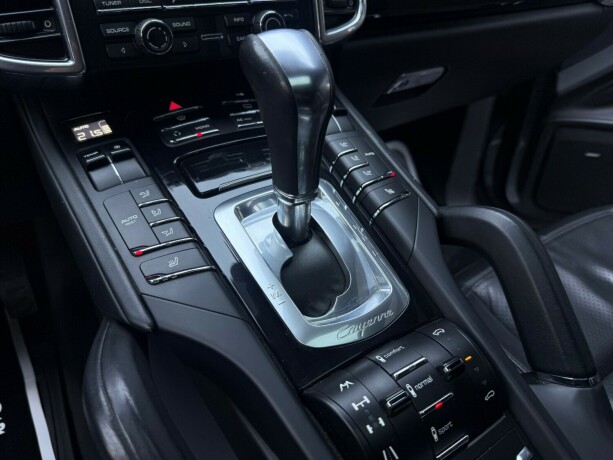 porsche-cayenne-diesel-2010-big-20