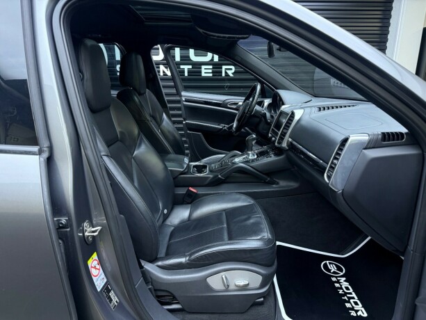 porsche-cayenne-diesel-2010-big-26