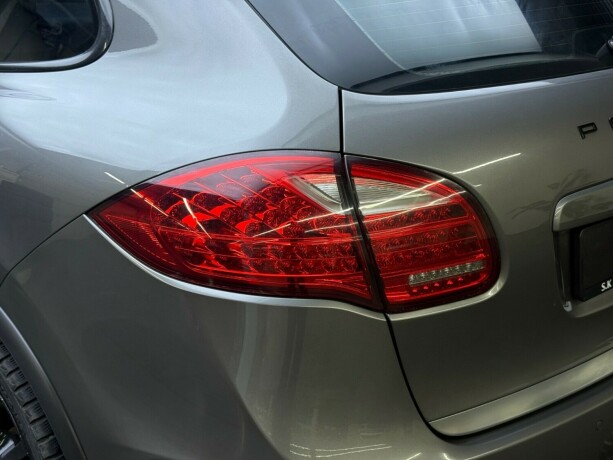 porsche-cayenne-diesel-2010-big-6