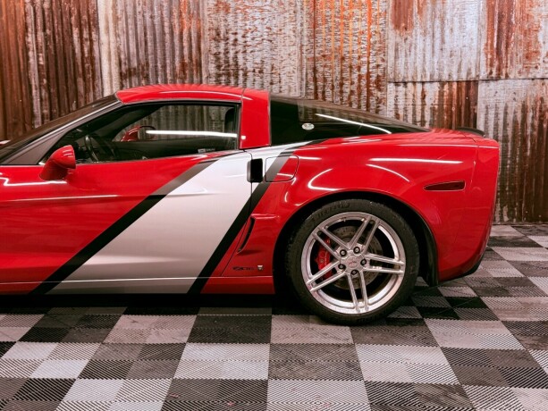 chevrolet-corvette-bensin-2006-big-15