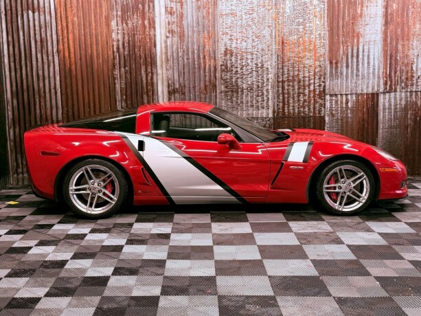 chevrolet-corvette-bensin-2006-big-5