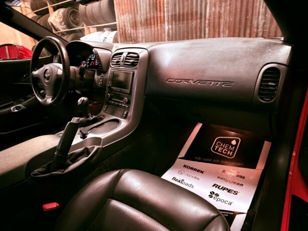 chevrolet-corvette-bensin-2006-big-34