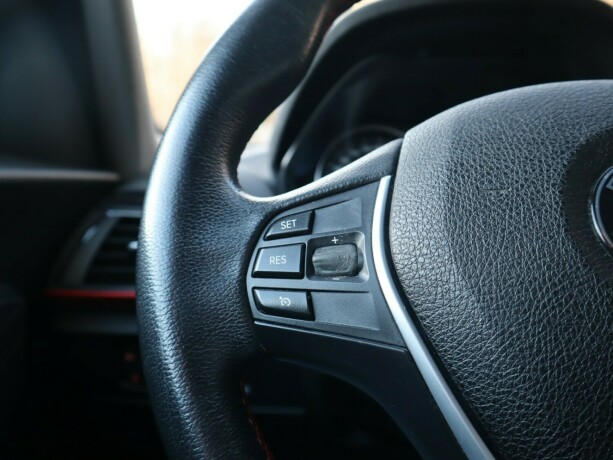 bmw-1-serie-bensin-2014-big-17