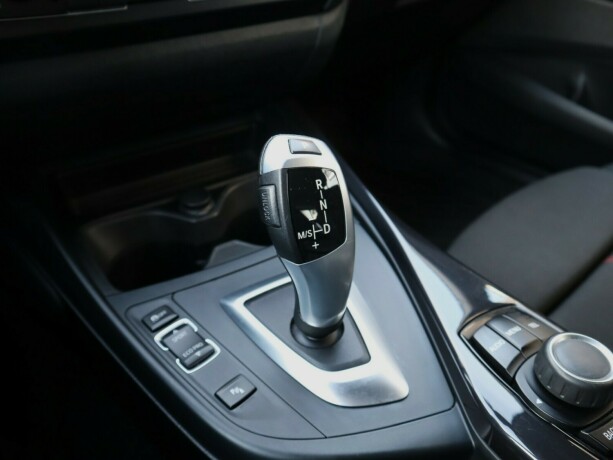 bmw-1-serie-bensin-2014-big-14