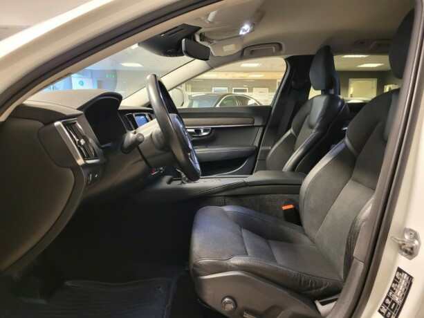 volvo-v90-cross-country-diesel-2018-big-22