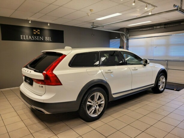 volvo-v90-cross-country-diesel-2018-big-5