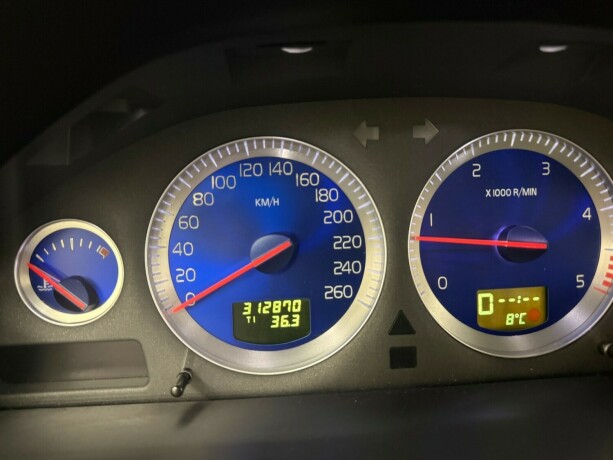 volvo-xc-90-diesel-2009-big-21