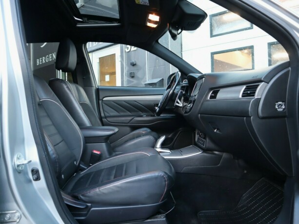 mitsubishi-outlander-elektrisitetbensin-2018-big-9