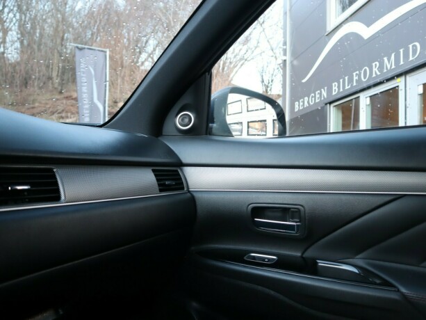 mitsubishi-outlander-elektrisitetbensin-2018-big-17