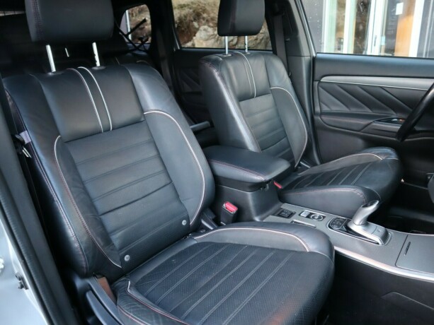 mitsubishi-outlander-elektrisitetbensin-2018-big-8