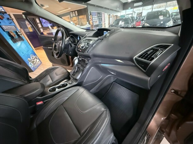 ford-kuga-diesel-2014-big-28