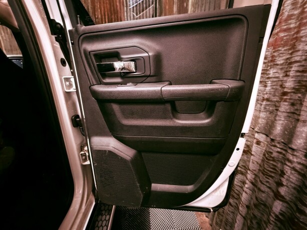 dodge-ram-bensin-2015-big-45