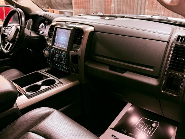 dodge-ram-bensin-2015-big-40