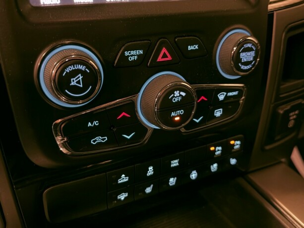 dodge-ram-bensin-2015-big-34