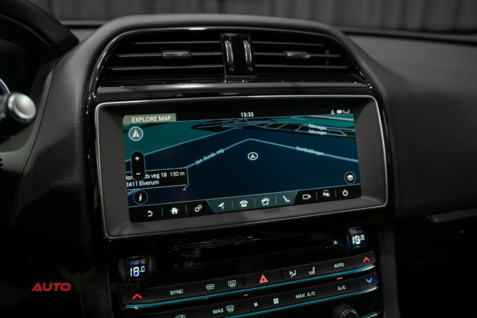 jaguar-f-pace-diesel-2018-big-42