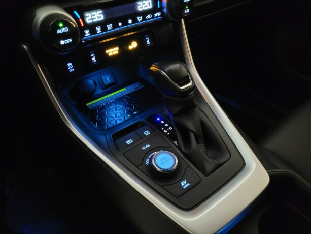 toyota-rav4-elektrisitetbensin-2020-big-26