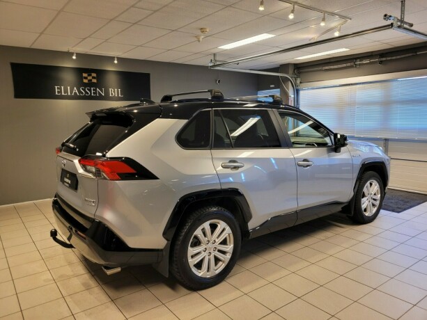 toyota-rav4-elektrisitetbensin-2020-big-5