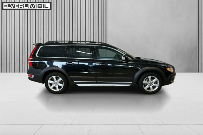 volvo-xc-70-diesel-2011-big-4