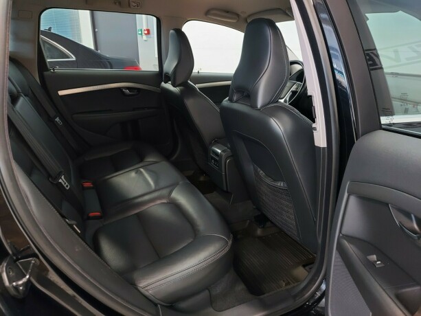 volvo-xc-70-diesel-2011-big-24