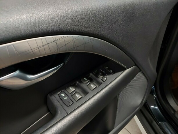 volvo-xc-70-diesel-2011-big-30