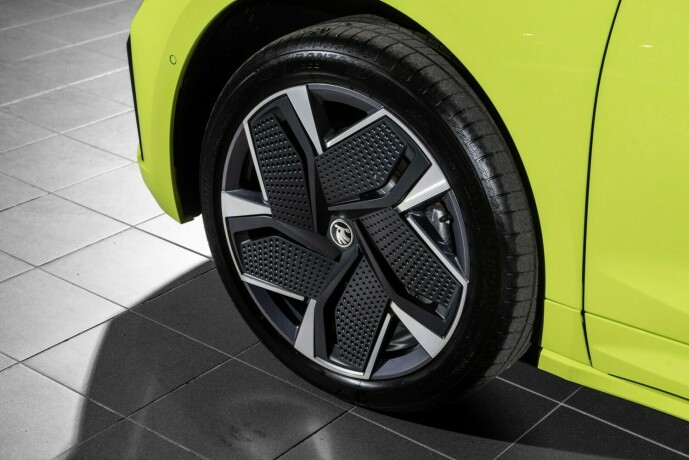 skoda-enyaq-rs-elektrisitet-2022-big-34