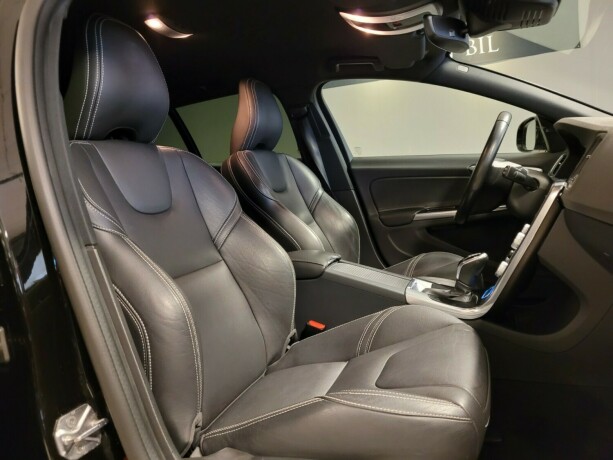 volvo-v60-plug-in-diesel-2017-big-14