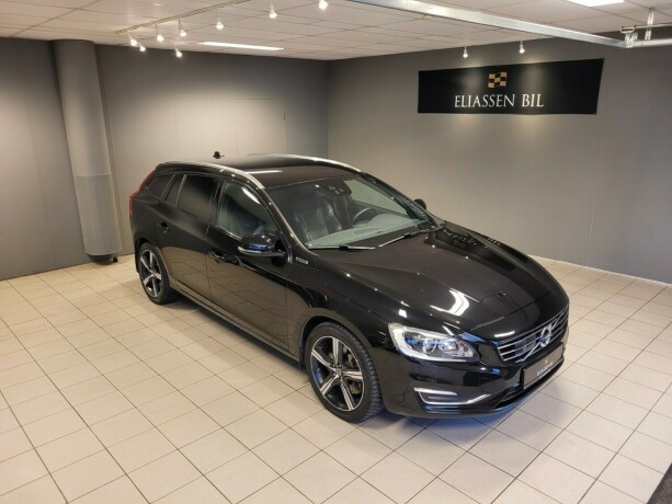 volvo-v60-plug-in-diesel-2017-big-1