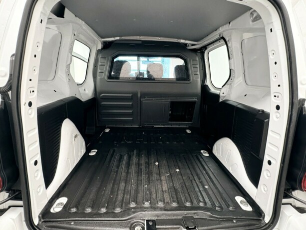 citroen-berlingo-diesel-2017-big-21