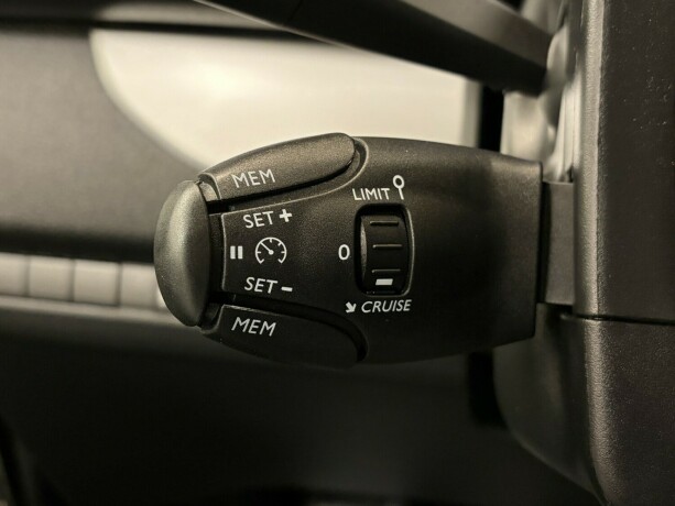 citroen-jumpy-diesel-2023-big-12