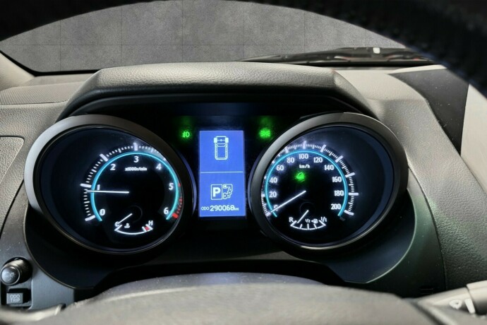 toyota-land-cruiser-diesel-2010-big-13