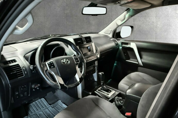 toyota-land-cruiser-diesel-2010-big-8