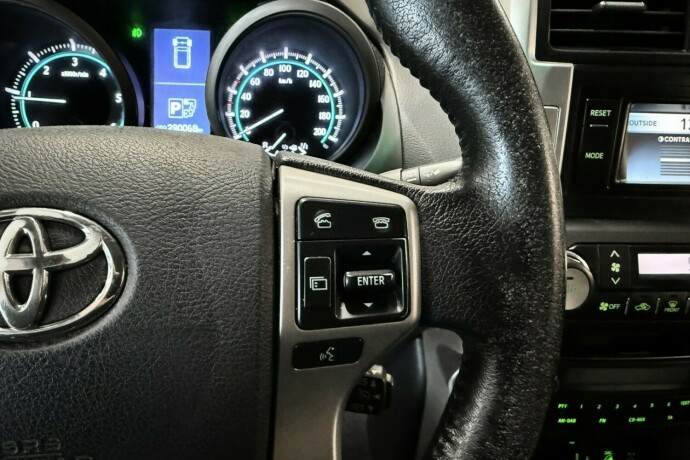 toyota-land-cruiser-diesel-2010-big-17