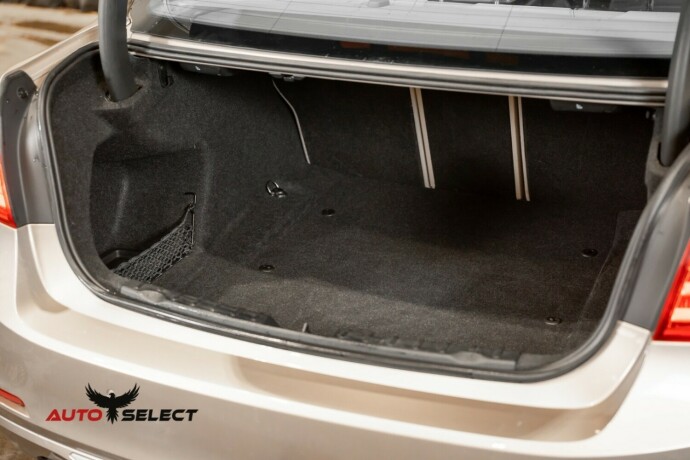 bmw-3-serie-bensin-2013-big-9