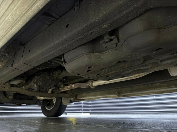 toyota-hilux-diesel-2012-big-9