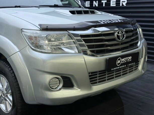 toyota-hilux-diesel-2012-big-2