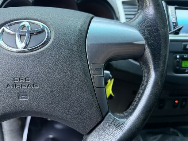 toyota-hilux-diesel-2012-big-16