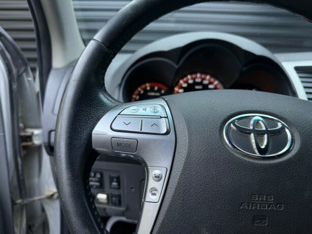 toyota-hilux-diesel-2012-big-15