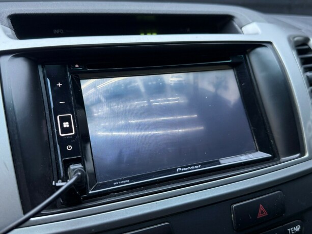 toyota-hilux-diesel-2012-big-18