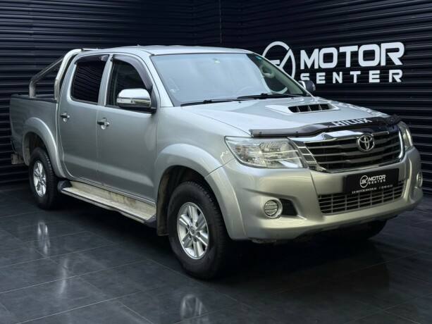toyota-hilux-diesel-2012-big-0