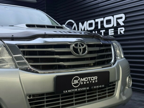 toyota-hilux-diesel-2012-big-4