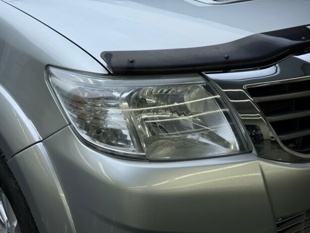 toyota-hilux-diesel-2012-big-3